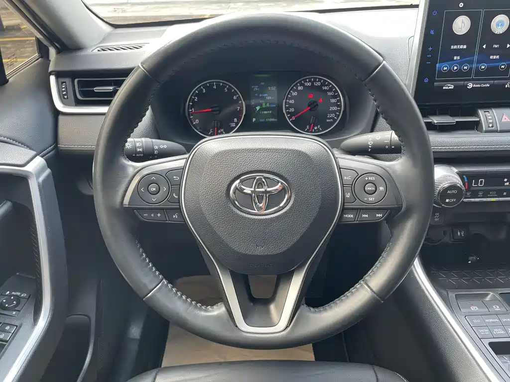 Toyota Wildlander 2023 — фото 16