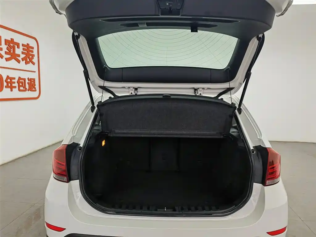 BMW X1 2014 — фото 16
