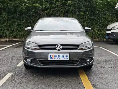 Volkswagen Sagitar 2014