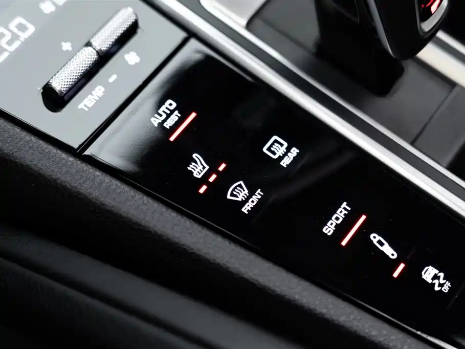 Porsche Cayenne 2019 — фото 19