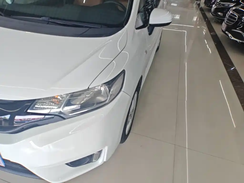 Honda Fit 2015 — фото 24