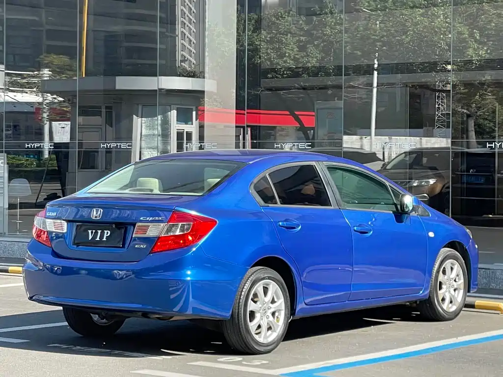 Honda Civic 2013 — фото 10