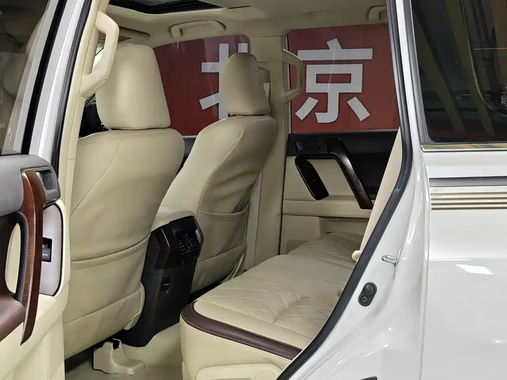 Toyota Prado 2017 — фото 6