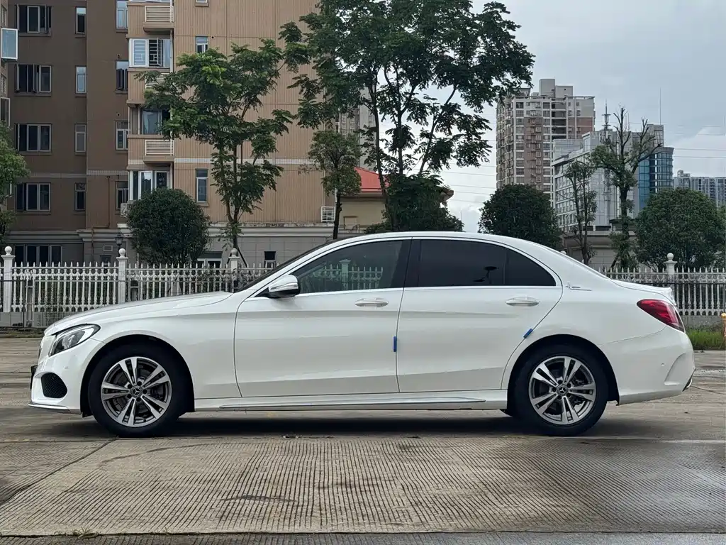 Mercedes-Benz C-Class 2018