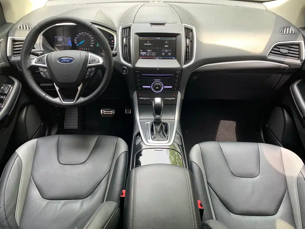 Ford Edge 2016 — фото 16