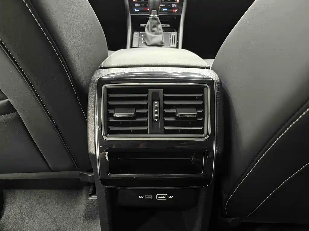 Skoda Superb 2022 — фото 12