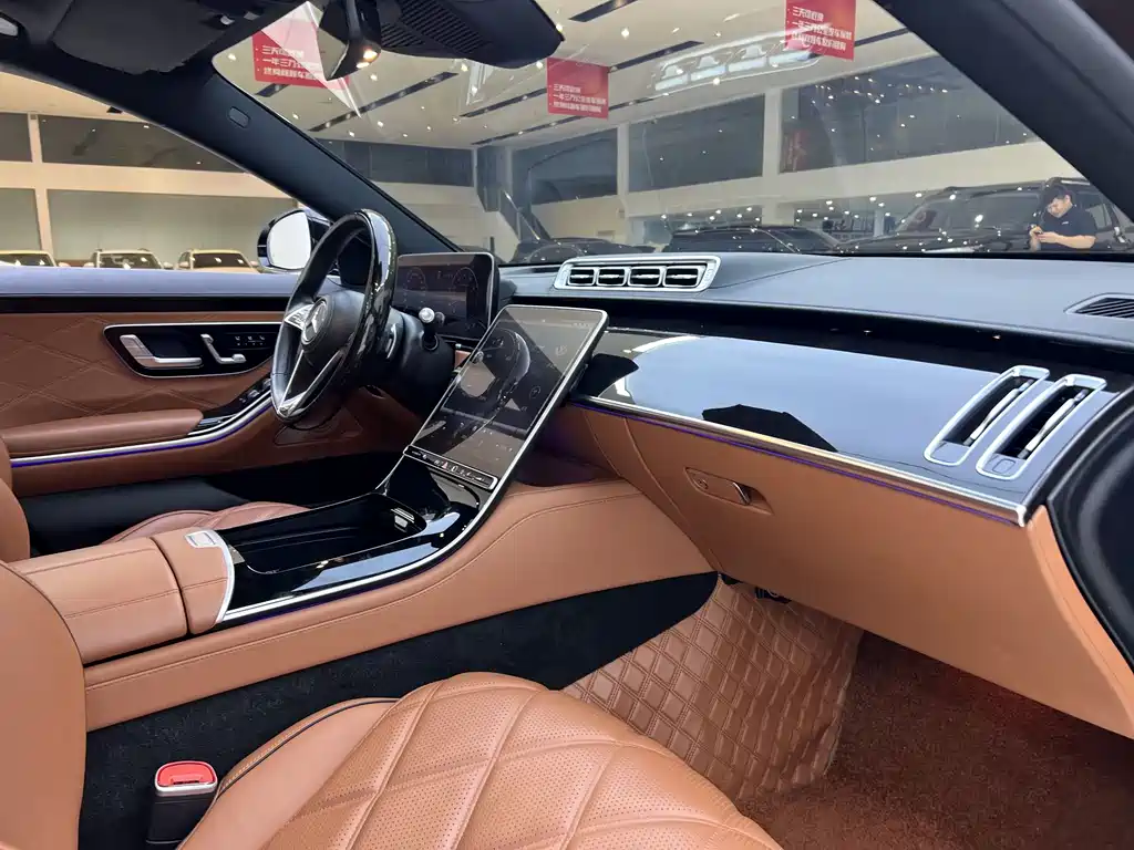 Mercedes-Benz S-Class 2024