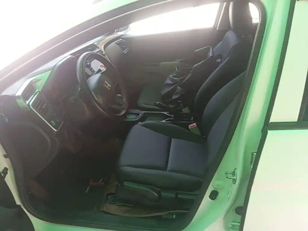 Honda City 2015 — фото 15