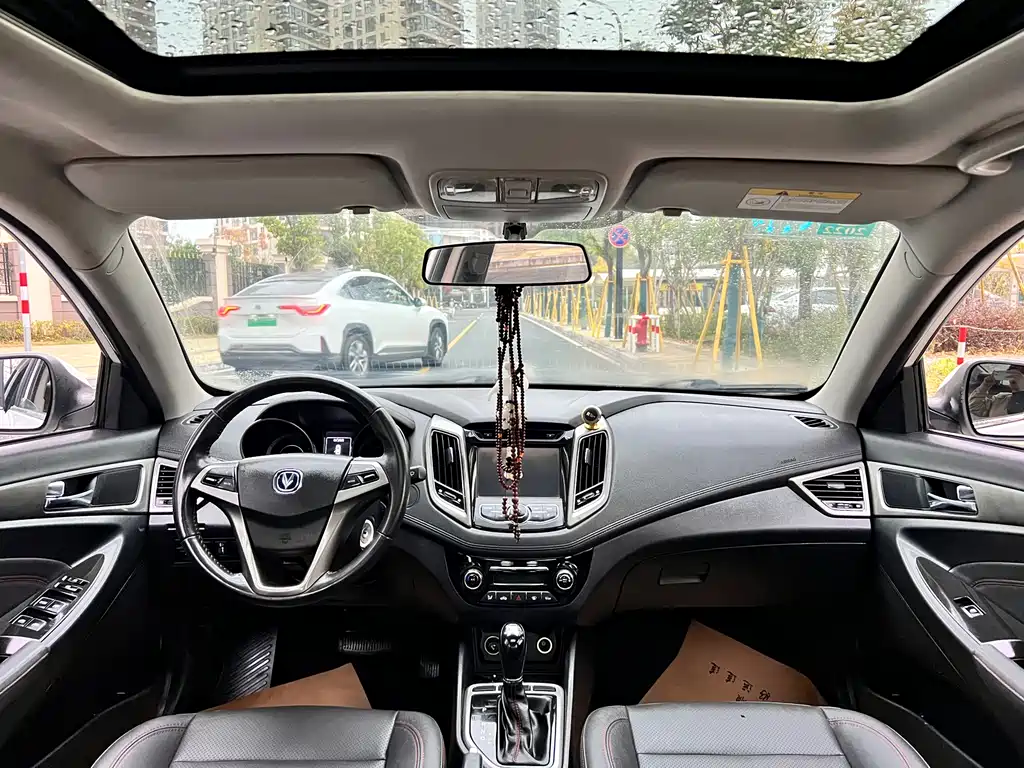 Changan Eado 2018 — фото 11