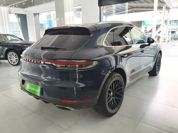 Porsche Macan 2021