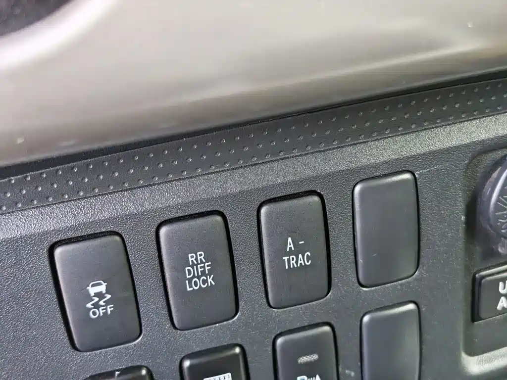 Toyota FJ Cruiser 2018 — фото 16
