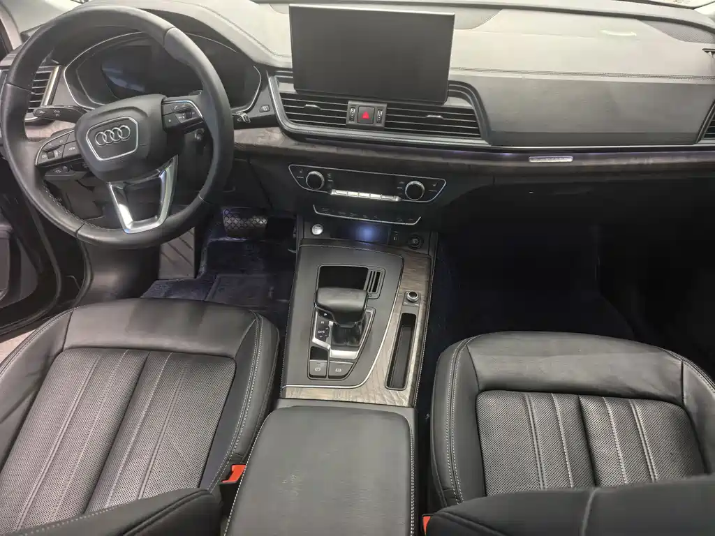 Audi Q5L 2021 — фото 10