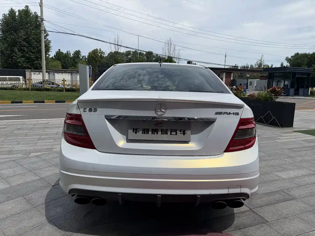 Mercedes-Benz C-Class AMG 2010 — фото 15