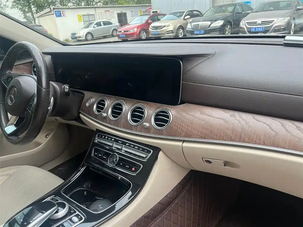 Mercedes-Benz E-Class 2017 — фото 8