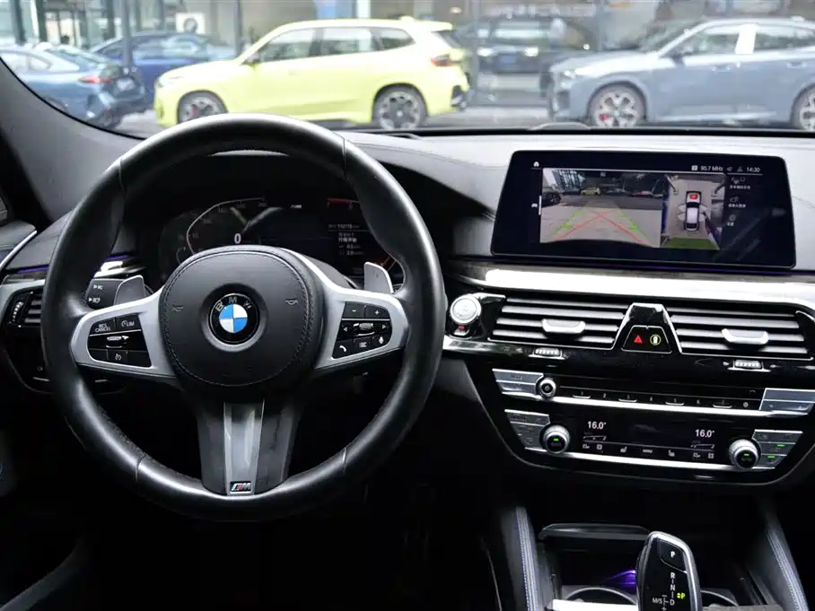 BMW 6 Series GT 2020 — фото 9