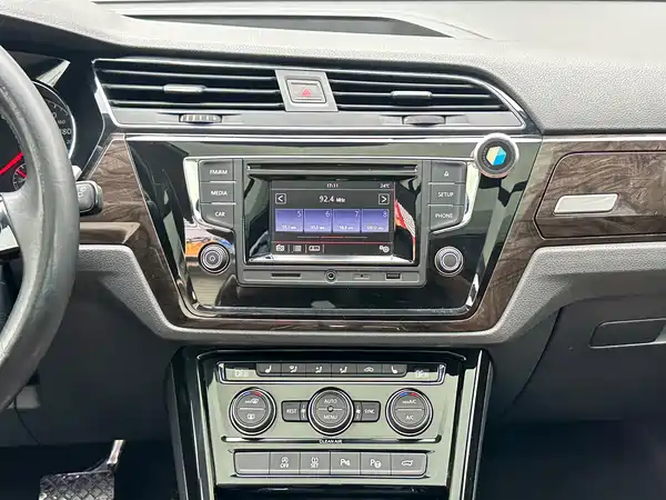 Volkswagen Touran 2016