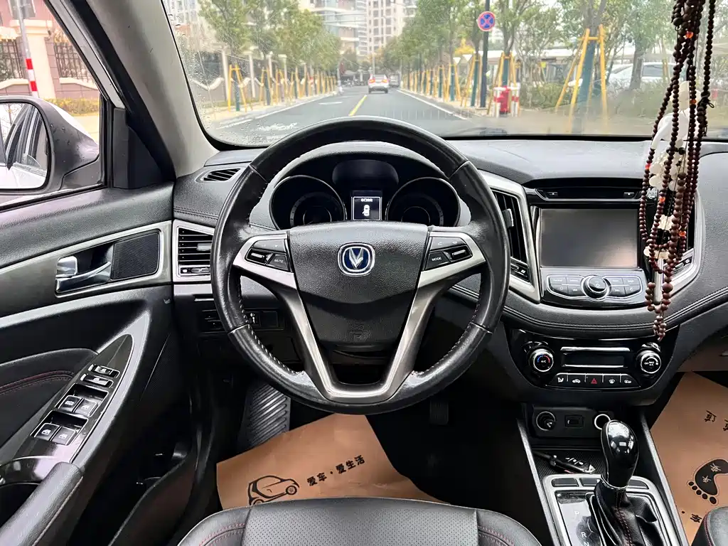 Changan Eado 2018 — фото 9
