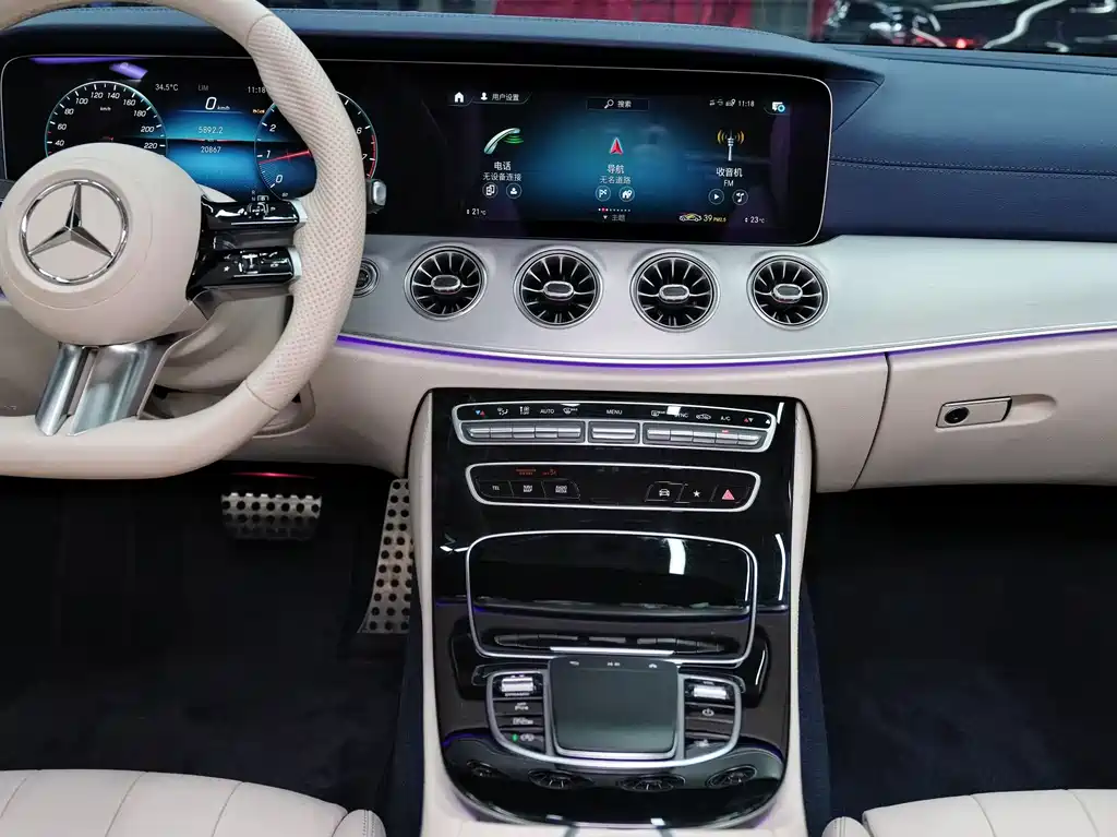 Mercedes-Benz E-Class 2023 — фото 13