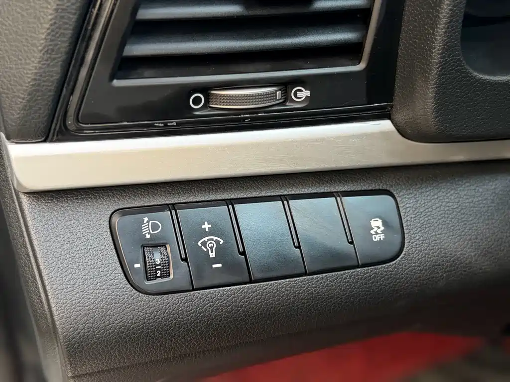 Hyundai Celesta 2016 — фото 10