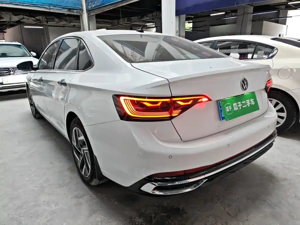 Volkswagen Sagitar 2022
