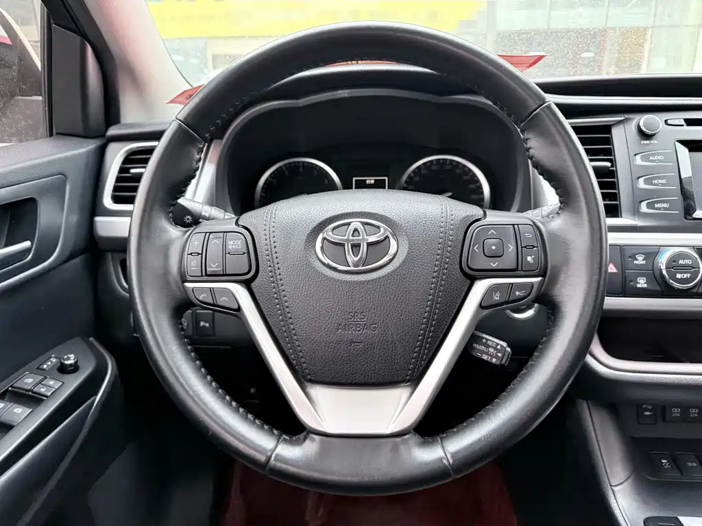 Toyota Highlander 2019 — фото 17