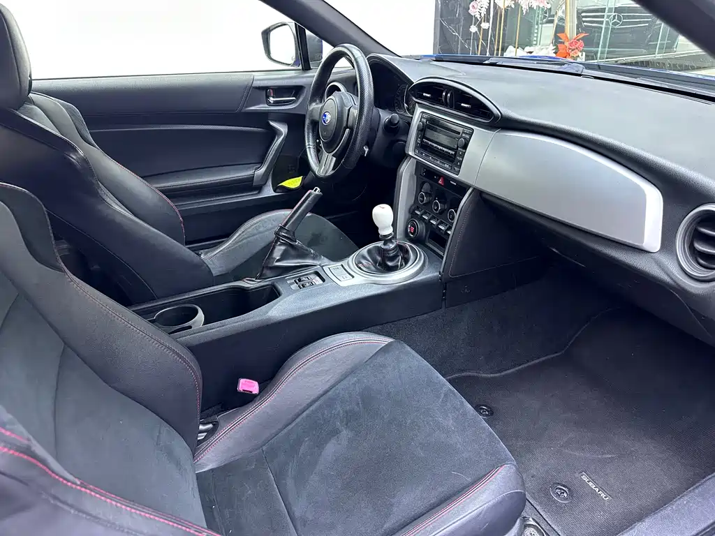 Subaru BRZ 2015 — фото 15