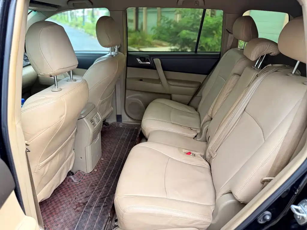 Toyota Highlander 2015 — фото 9