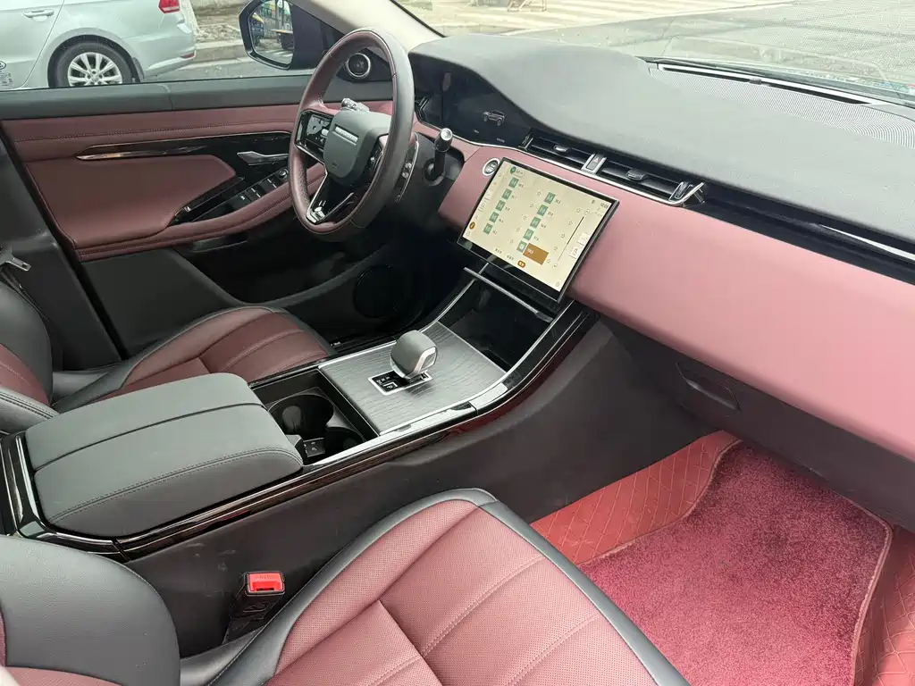 Land Rover Evoque 2025 — фото 11