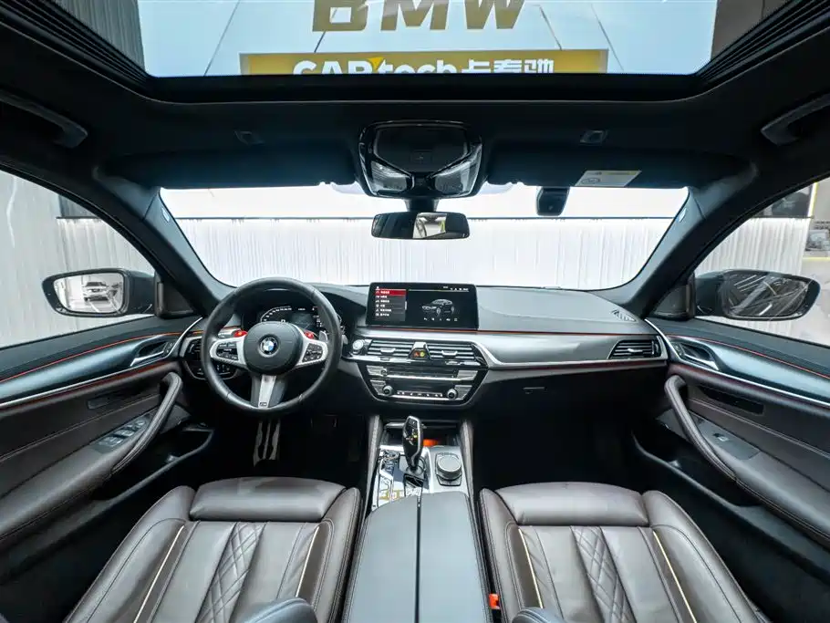 BMW 5 Series 2022 — фото 12