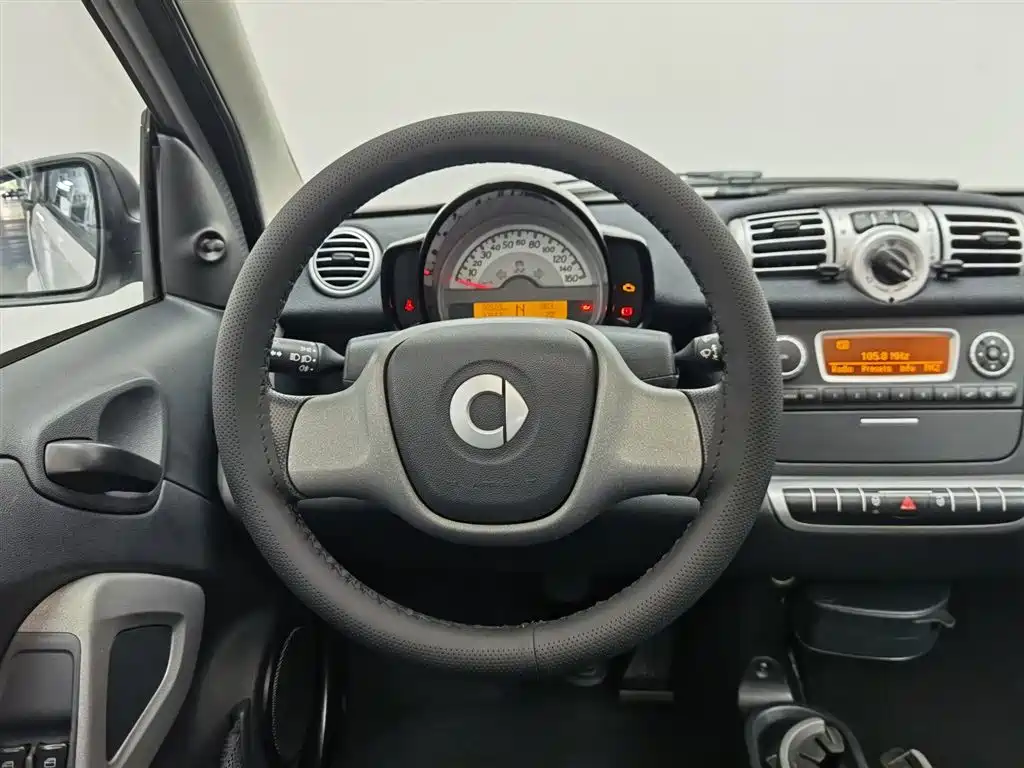 smart Fortwo 2013 — фото 11