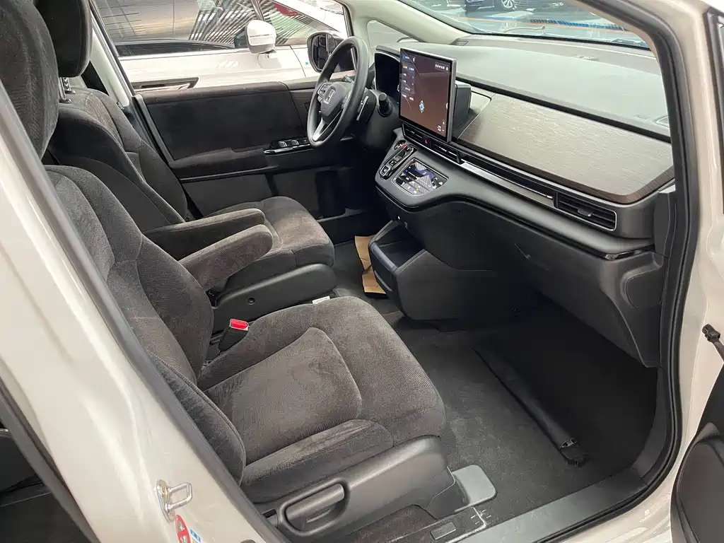 Honda Odyssey 2024 — фото 10