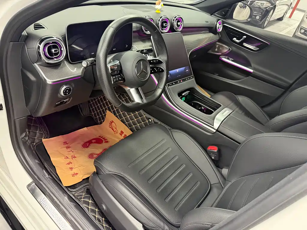 Mercedes-Benz C-Class 2024