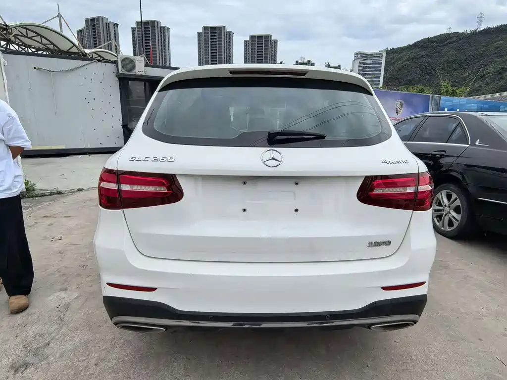 Mercedes-Benz GLC 2018 — фото 10