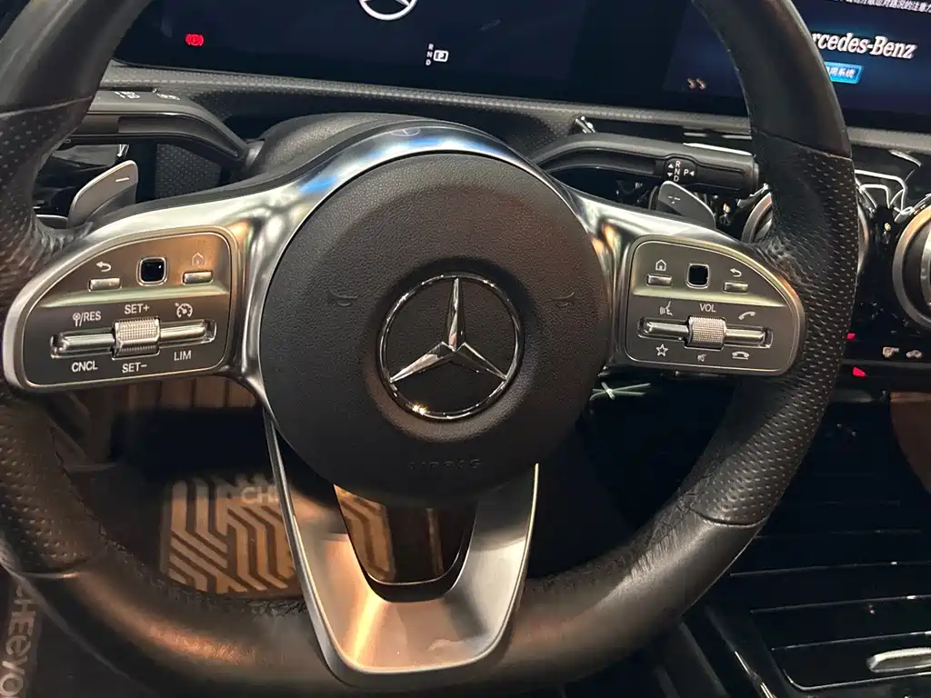 Mercedes-Benz A-Class 2021 — фото 12