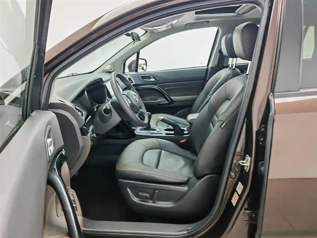GAC Motor Trumpchi GS4 2016 — фото 10