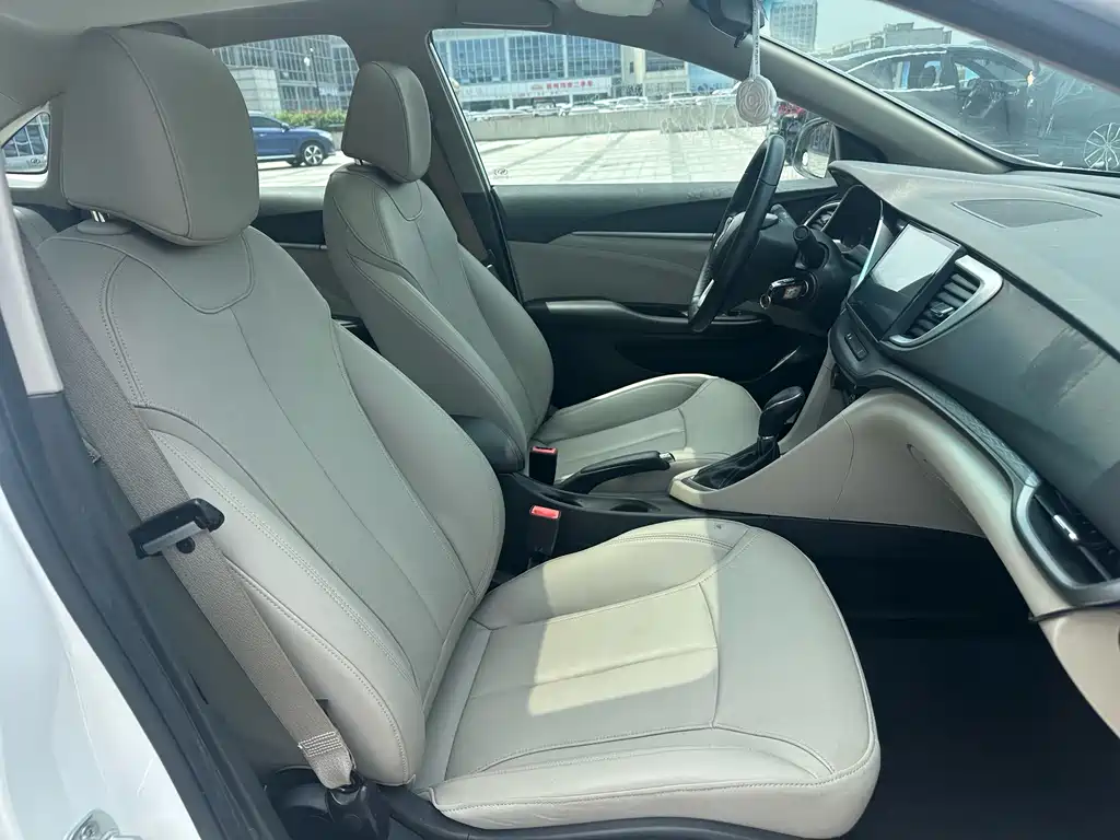 Buick Excelle 2018 — фото 14