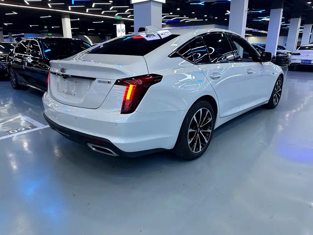Cadillac CT5 2024 — фото 14