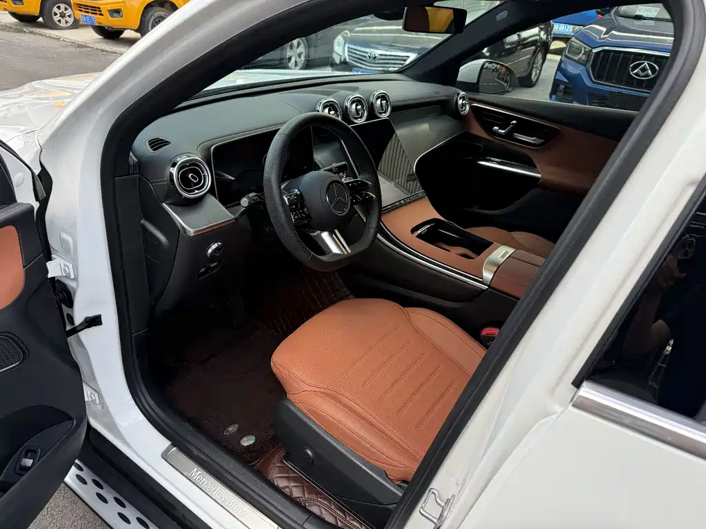 Mercedes-Benz GLC 2024
