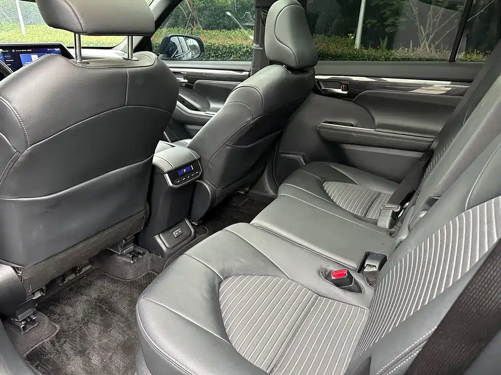 Toyota Crown Kluger 2021 — фото 10