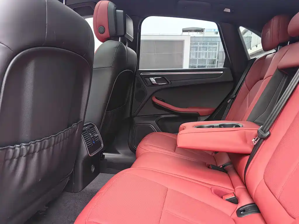 Porsche Macan 2020 — фото 19