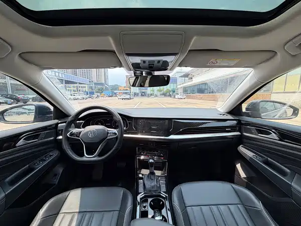 Volkswagen Passat 2023
