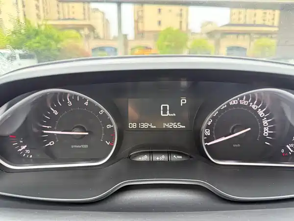 Peugeot 2008 2014