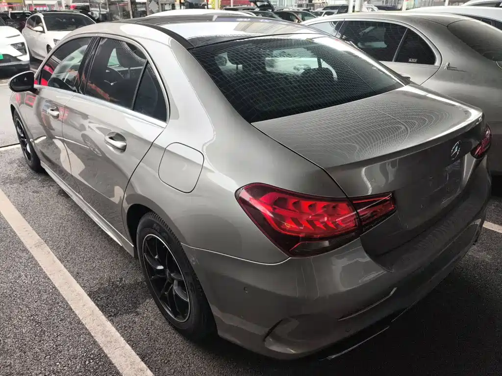 Mercedes-Benz A-Class 2019 — фото 23