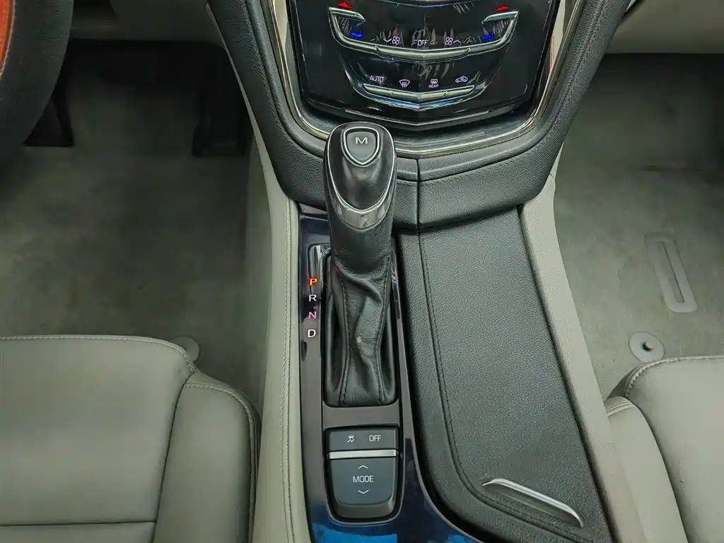 Cadillac CTS 2016 — фото 13