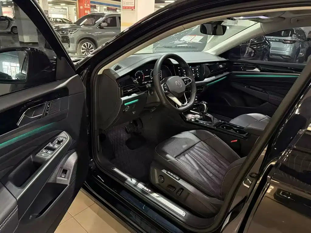 Volkswagen Passat 2023