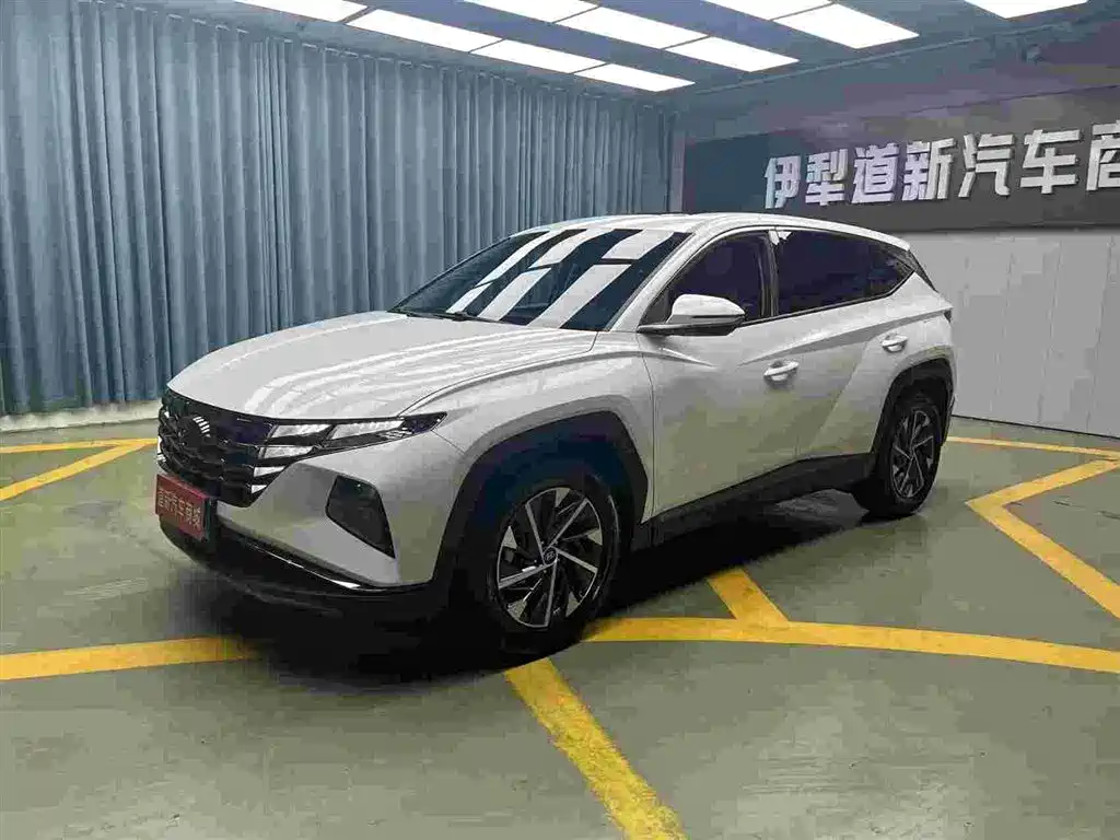 Hyundai Tucson 2023 — фото 1