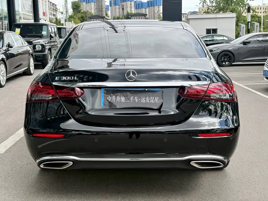 Mercedes-Benz E-Class 2023