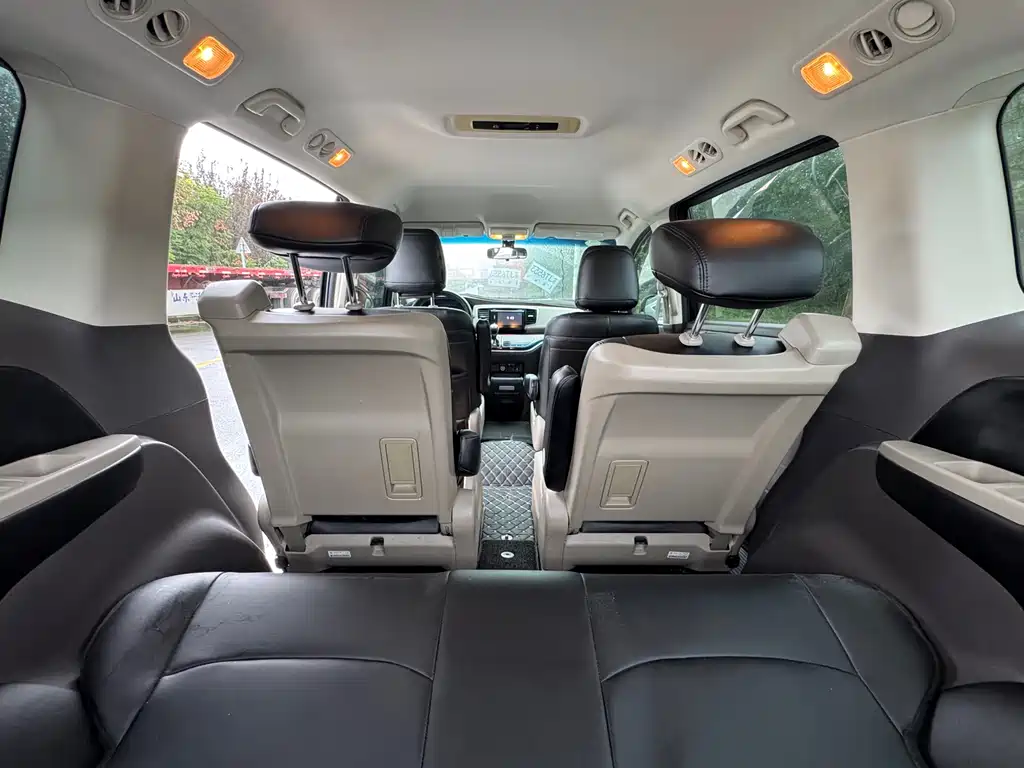 Honda Odyssey 2016 — фото 10