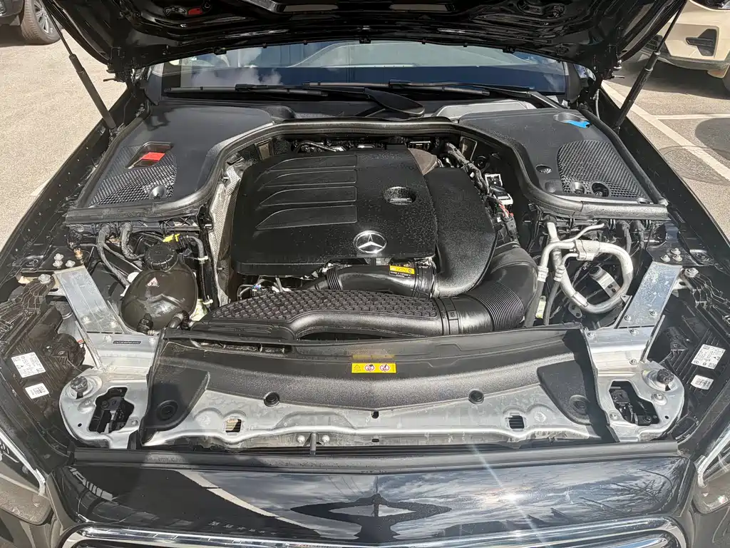 Mercedes-Benz E-Class 2023 — фото 15