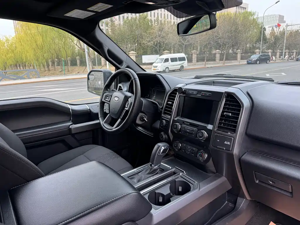 Ford F-150 Raptor 2020 — фото 15